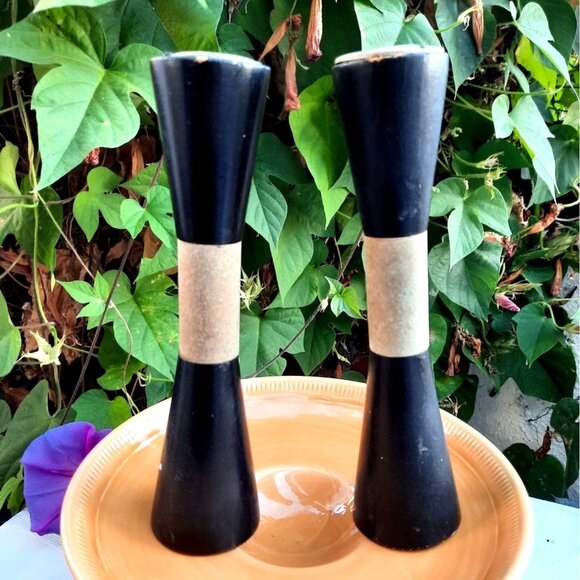 Vintage FB Rogers Silverplate & Wood Masterpieces Salt & Pepper Shaker Set 2 Pc - Picture 1 of 5
